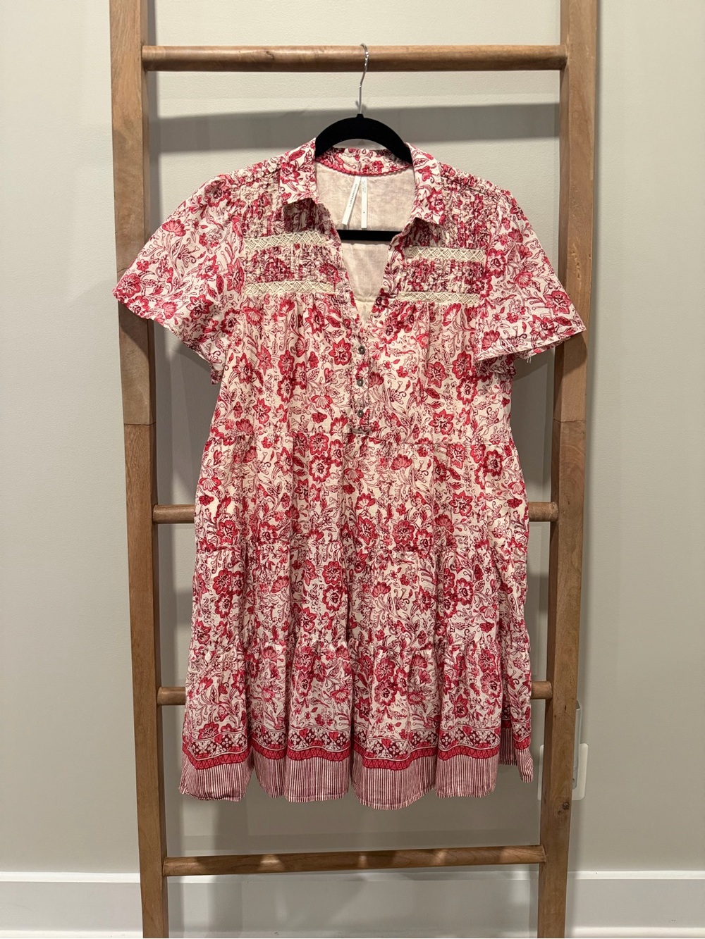 Anthropologie Cream and Red Floral Tiered Short-Sleeve Dress